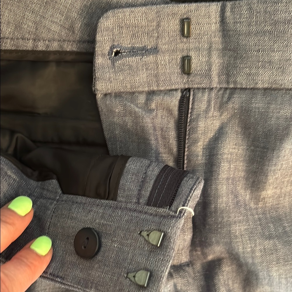 Express Blue Capris - Picture 4 of 8